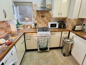 Kitchen- click for photo gallery